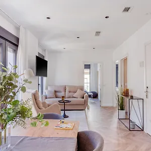 Limehome Calle Ancha Del Carmen Spagna